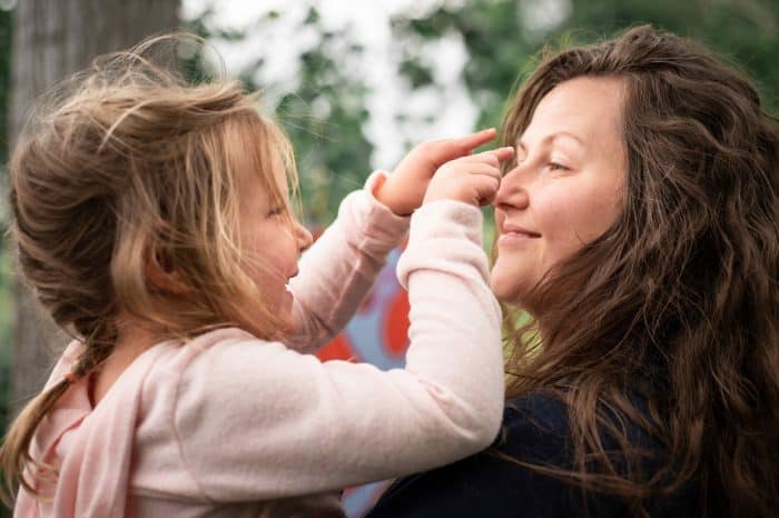 Trauma Mutter Tochter Epigenetik Hypnose Regensburg
